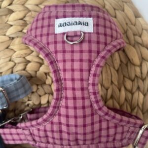 Arnés ajustable cuadros berenjena
